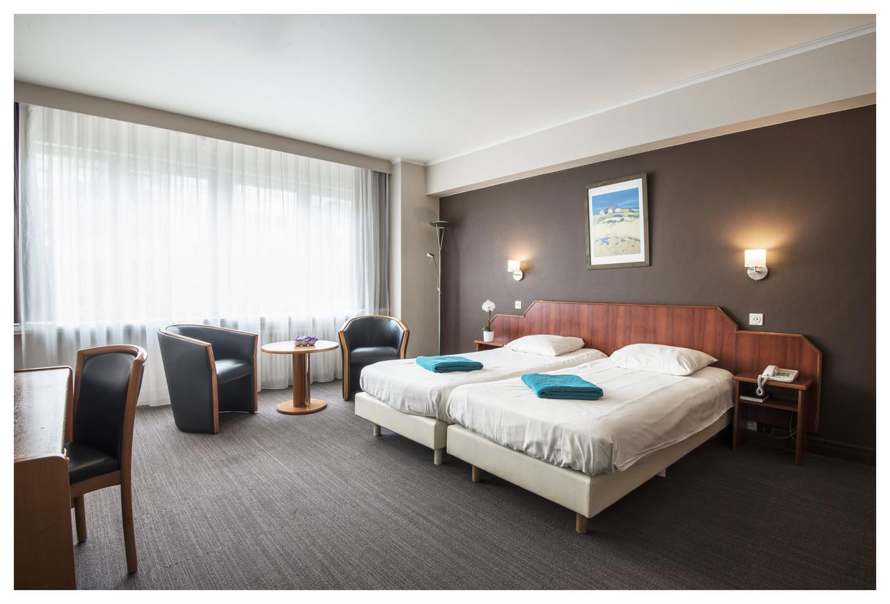 Hotel Ter Streep Ostende Kültér fotó